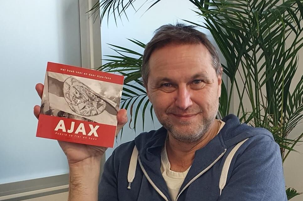 Ajax-gedicht Bibberknie in bundel